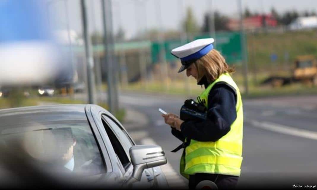 Apel o ostrożność na drogach Łańcuta – młody kierowca ukarany za nadmierną prędkość