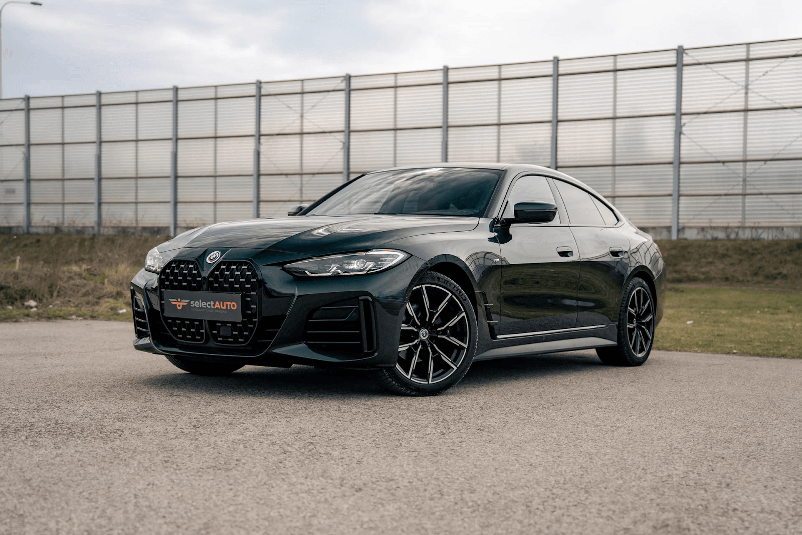 Gdzie kupić pewne używane auto?